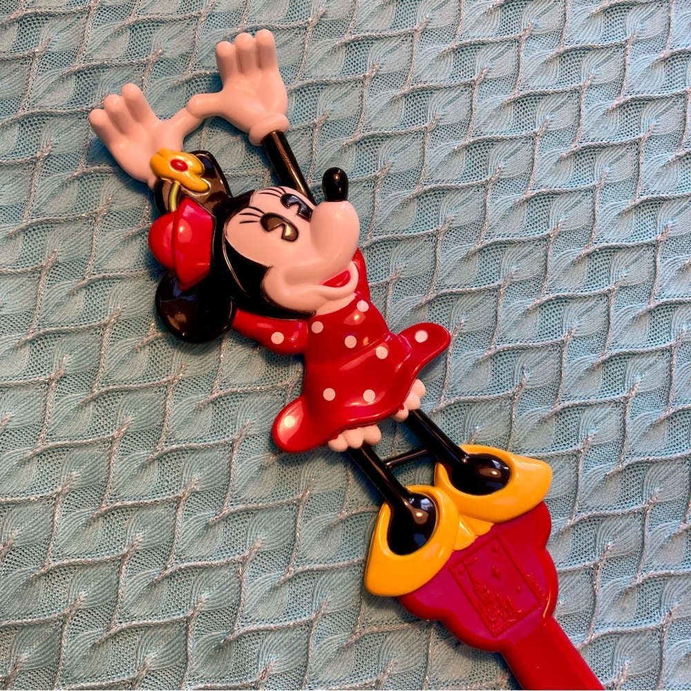 😻 3 for $13 Minnie Mouse Back Scratcher